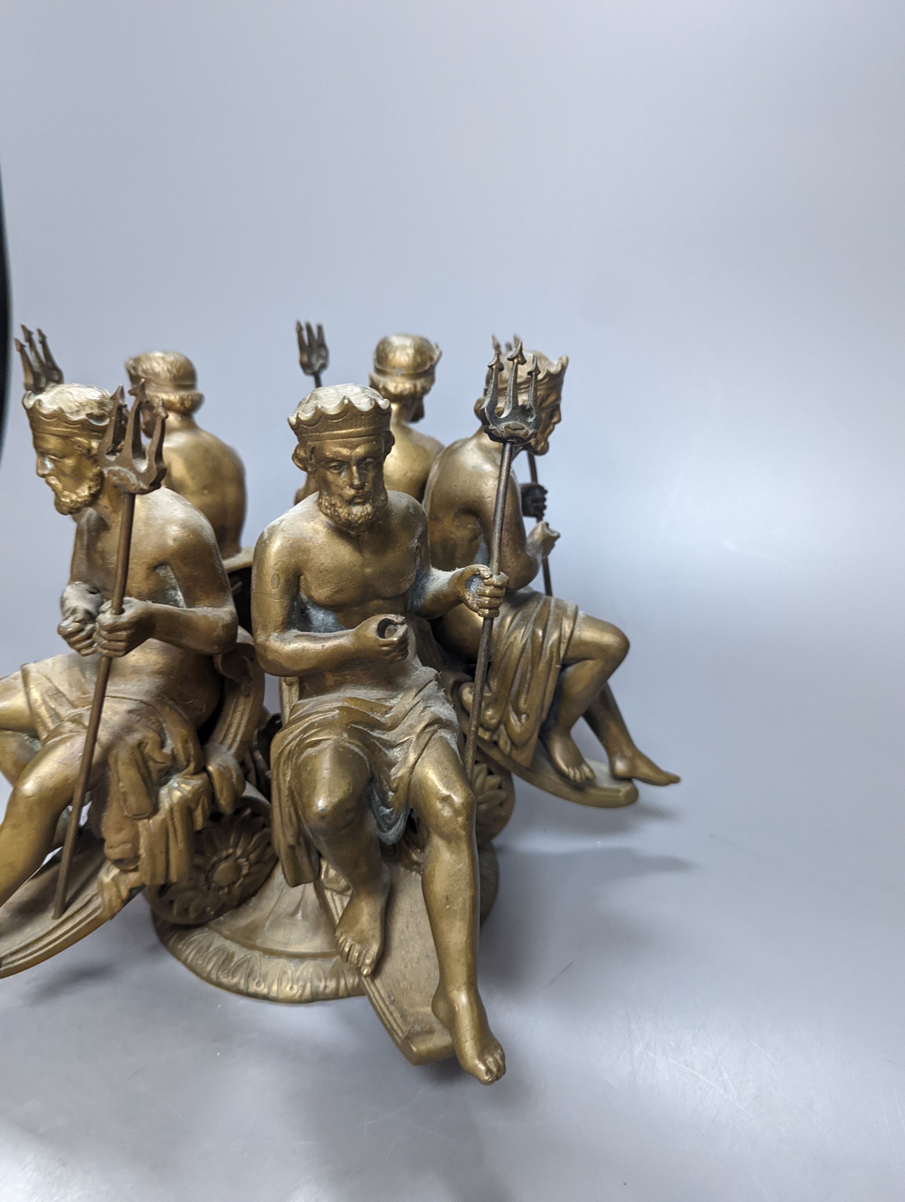 A cast bronze Neptune centrepiece, 20cm